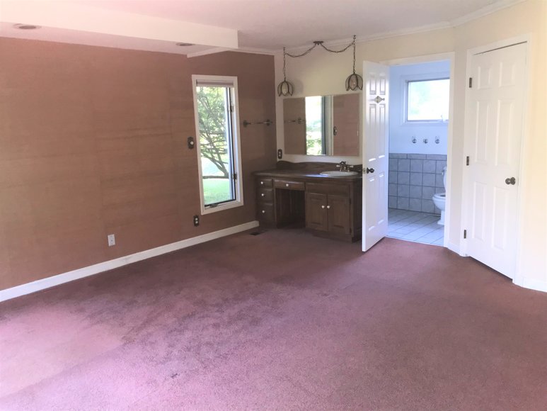 Image for SOLD PRIOR TO AUCTION! - 1855 Green Valley Dr