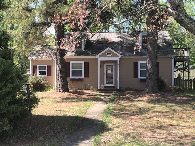 Image for 3 BR / 2 BA Bungalow Style House - 2nd Floor Studio Apartment - Atlee School District - Large Corner Lot - 7319 Barnette Ave., Mechanicsville VA 23111