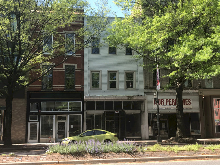 Image for Commercial Real Estate Auction - Three Story Mixed-Use Building - First Floor Commercial - Second & Third Floor Apartments - Enterprise Zone - Possible Federal & State Tax Credits - 109 E Broad St, Richmond VA 23219
