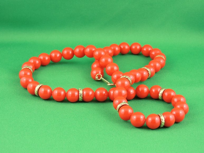 Red and Gold Retro Necklace