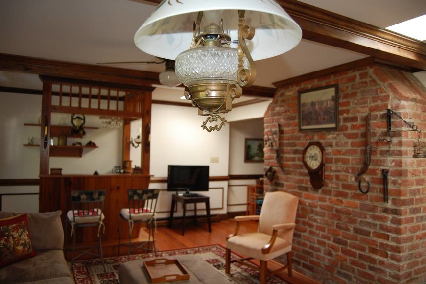 Accelerated Sale Airbnb in Powhatan, Virginia 5 BD/4BA Historic