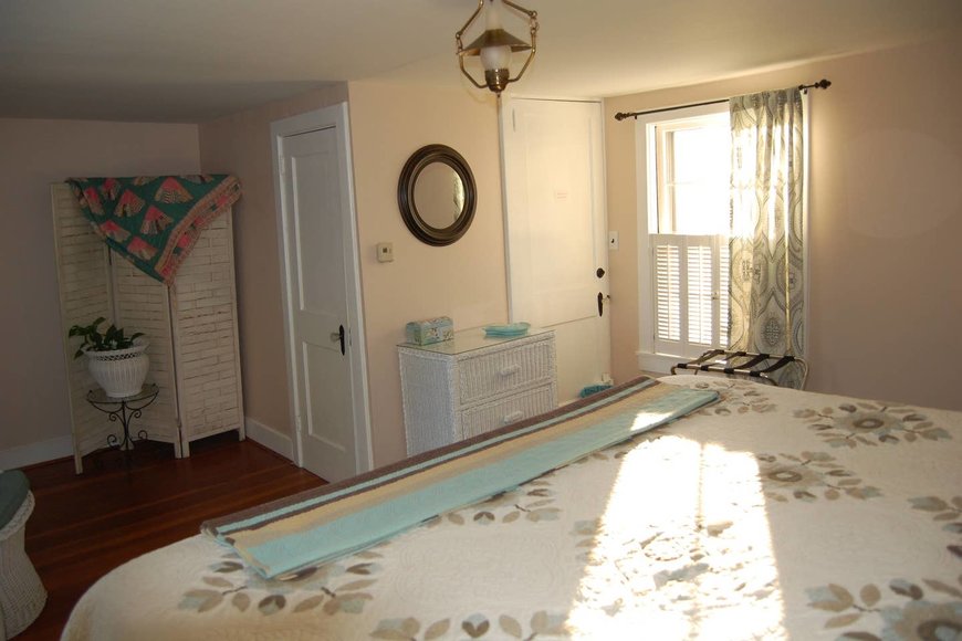 Accelerated Sale Airbnb in Powhatan, Virginia 5 BD/4BA Historic