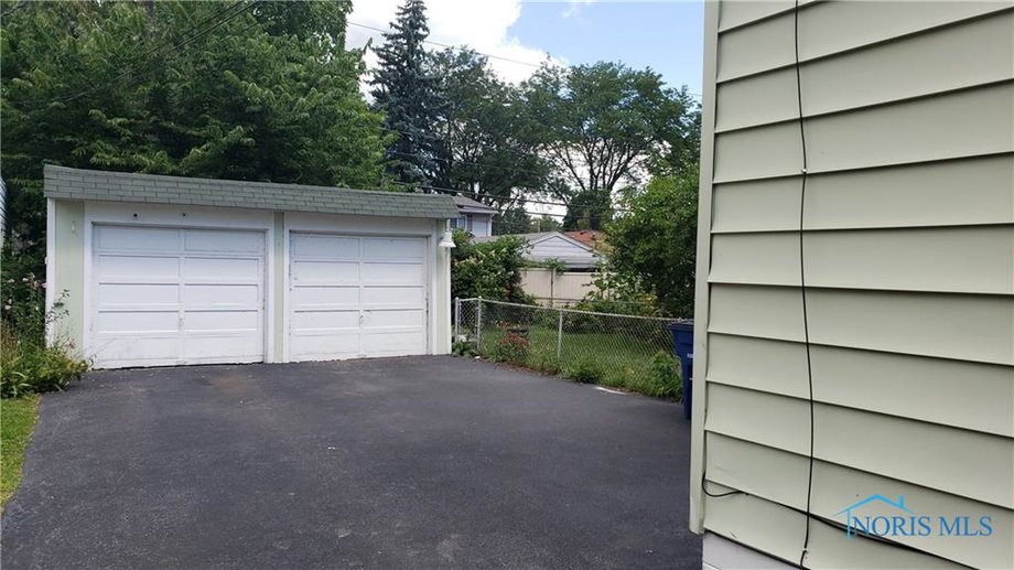 Image for MINIMUM BID AUCTION! $80,000 - 3043 121st Street