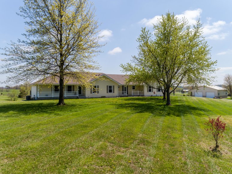 14013 Taylor Lane, Liberty, MO 64068