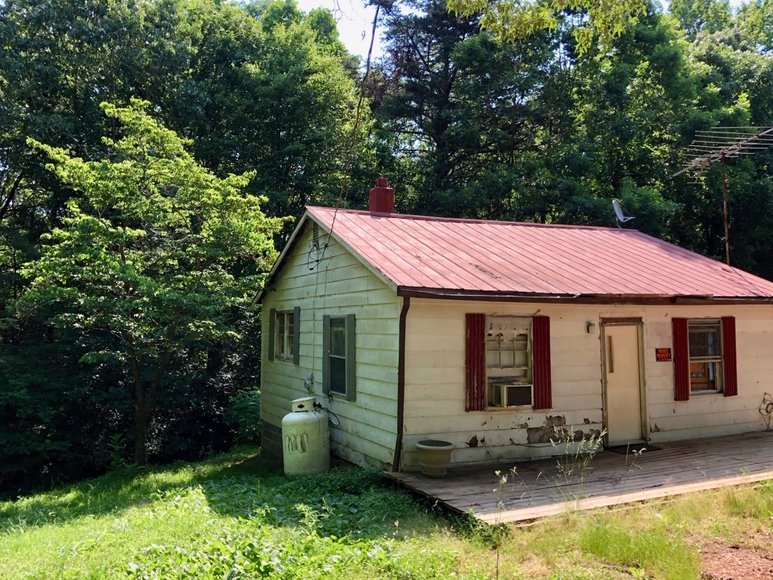 Image for 2 BR/1 BA Cottage on 1 Acre in Lunenburg County, VA--ONLINE ONLY BIDDING!!