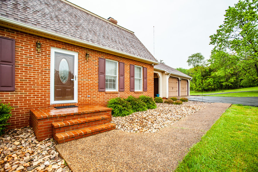 Image for 4 BR/4 BA Home on 2.3 +/- Acres in Ivy Farms Only Minutes From UVA & Downtown Charlottesville--ONLINE ONLY BIDDING!!