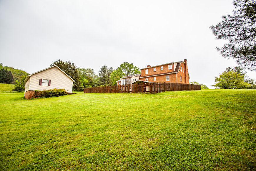 4 BR/4 BA Home on 2.3 +/ Acres in Ivy Farms Only Minutes From UVA