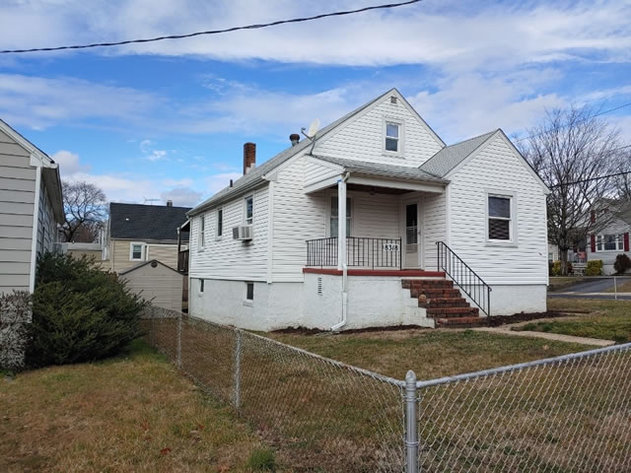 3 BEDROOM CAPE COD, NEW WINDOWS & ROOF