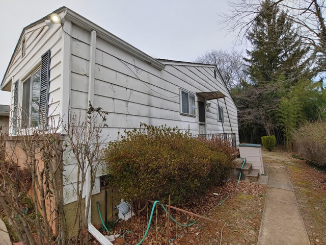 Image for BRICK & VINYL DUPLEX, 3 BEDROOMS, 1.5 BATHS