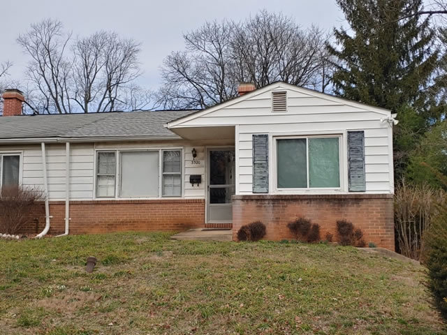 Image for BRICK & VINYL DUPLEX, 3 BEDROOMS, 1.5 BATHS