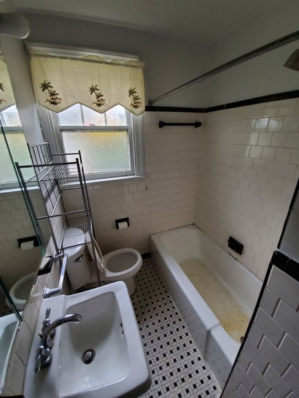 Image for 3 BR / 1 BA Brick Cape Cod House – Detached One Car Garage - East Highland Park - 3703 Vawter Ave., Richmond, VA 23222