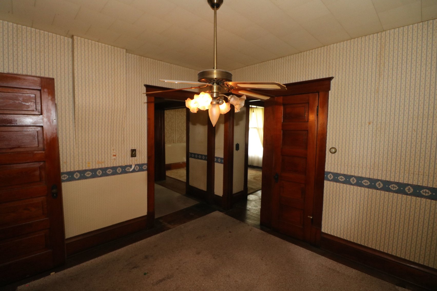 Image for ABSOLUTE AUCTION! - 736 Parker Avenue