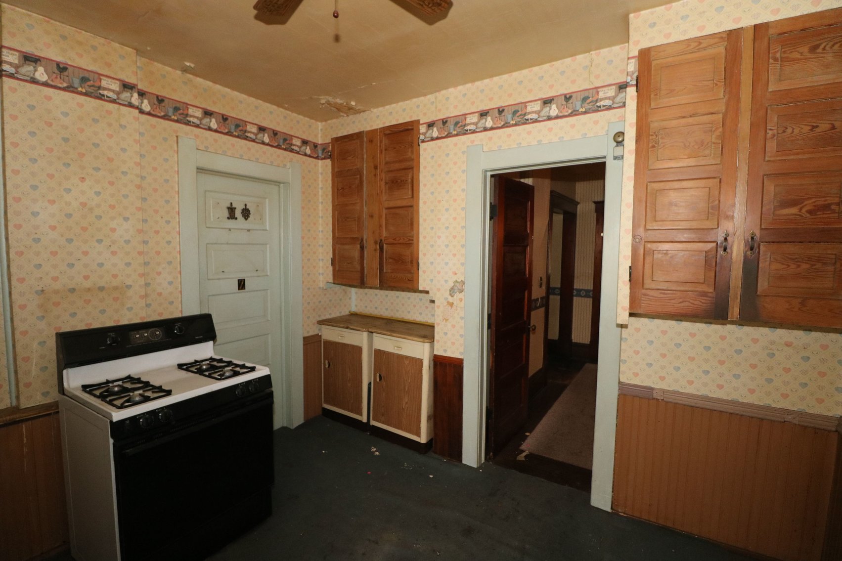 Image for ABSOLUTE AUCTION! - 736 Parker Avenue