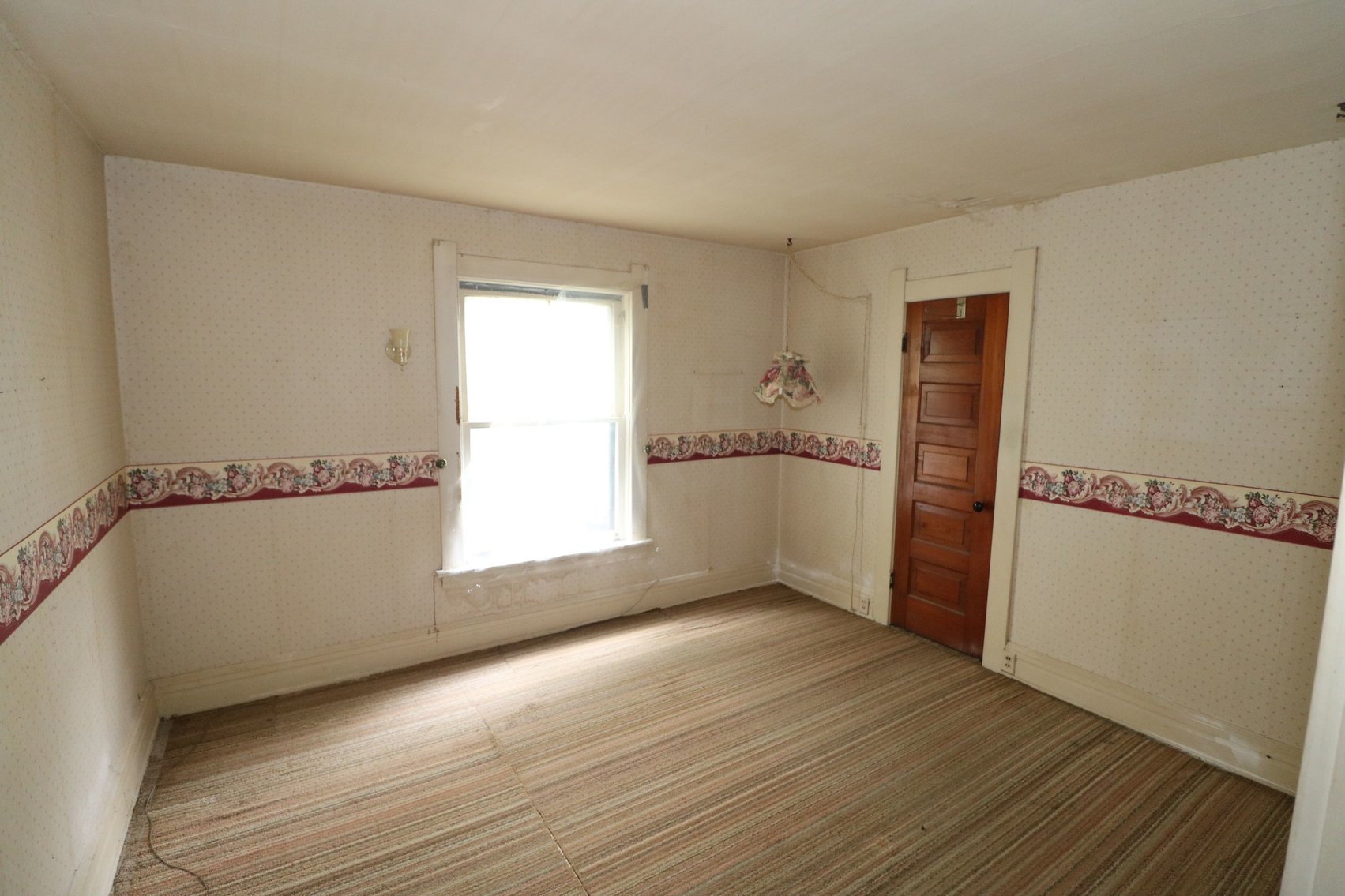 Image for ABSOLUTE AUCTION! - 736 Parker Avenue