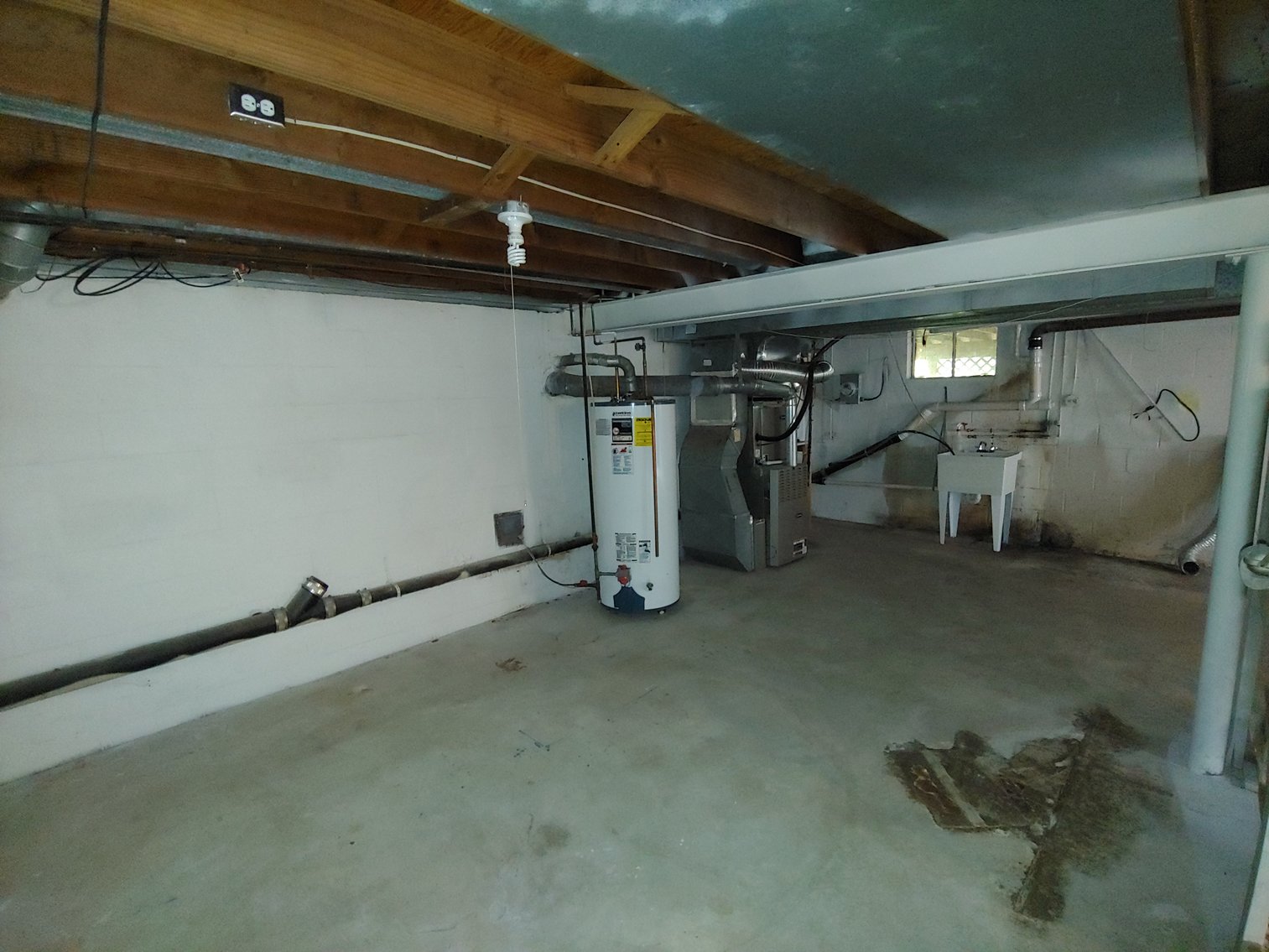 Image for COLONIAL STYLE HOME- 4 BEDROOMS, 2 BATHS