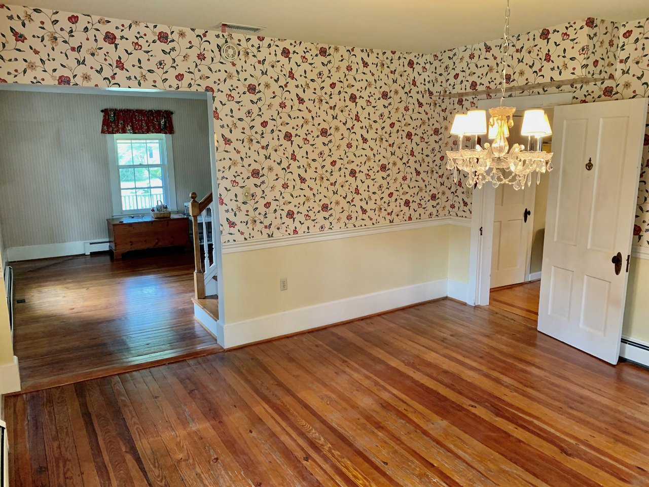 Image for Stately 3 BR/2.5 BA Home on 1.28 +/- Acre Lot in Hamilton, VA--SELLS to the HIGHEST BIDDER!!