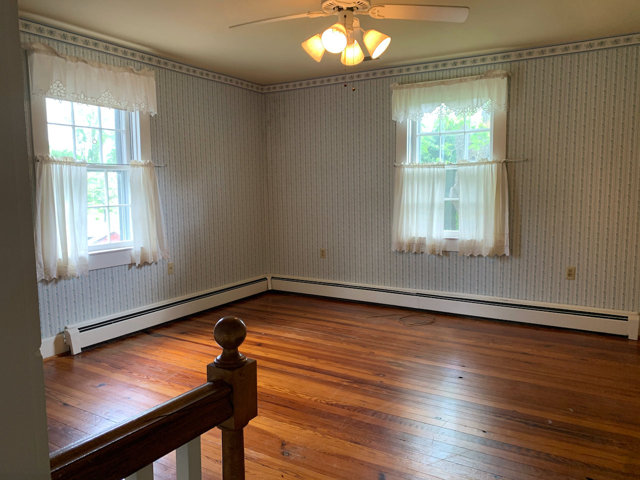 Image for Stately 3 BR/2.5 BA Home on 1.28 +/- Acre Lot in Hamilton, VA--SELLS to the HIGHEST BIDDER!!