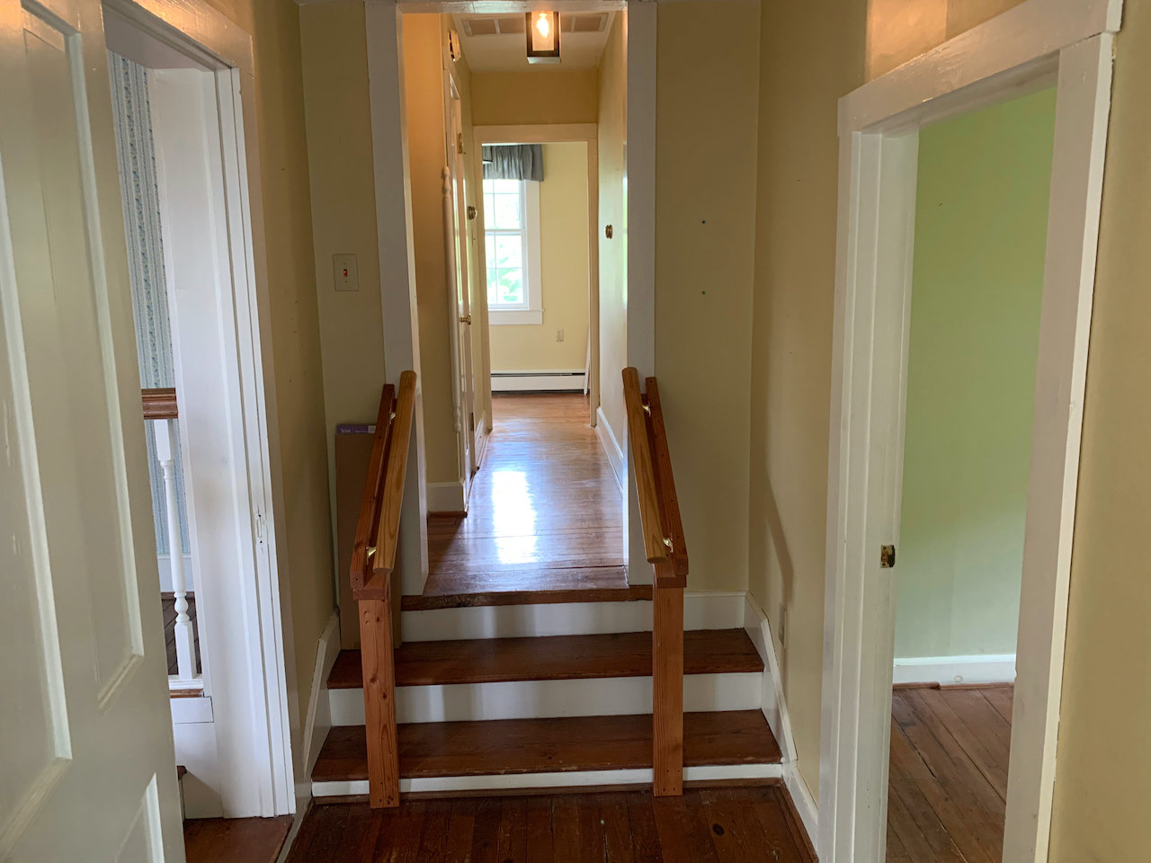 Image for Stately 3 BR/2.5 BA Home on 1.28 +/- Acre Lot in Hamilton, VA--SELLS to the HIGHEST BIDDER!!