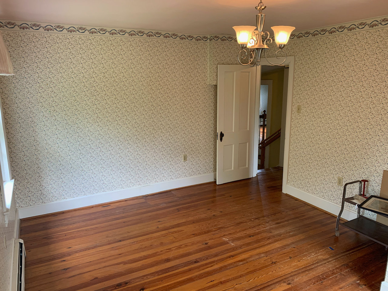 Image for Stately 3 BR/2.5 BA Home on 1.28 +/- Acre Lot in Hamilton, VA--SELLS to the HIGHEST BIDDER!!