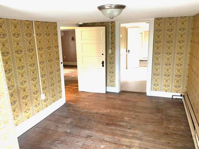 Image for 3 BR/1.5 BA Home on .35 +/- Acre Lot in the Town of Hamilton, VA--SELLS to the HIGHEST BIDDER!!