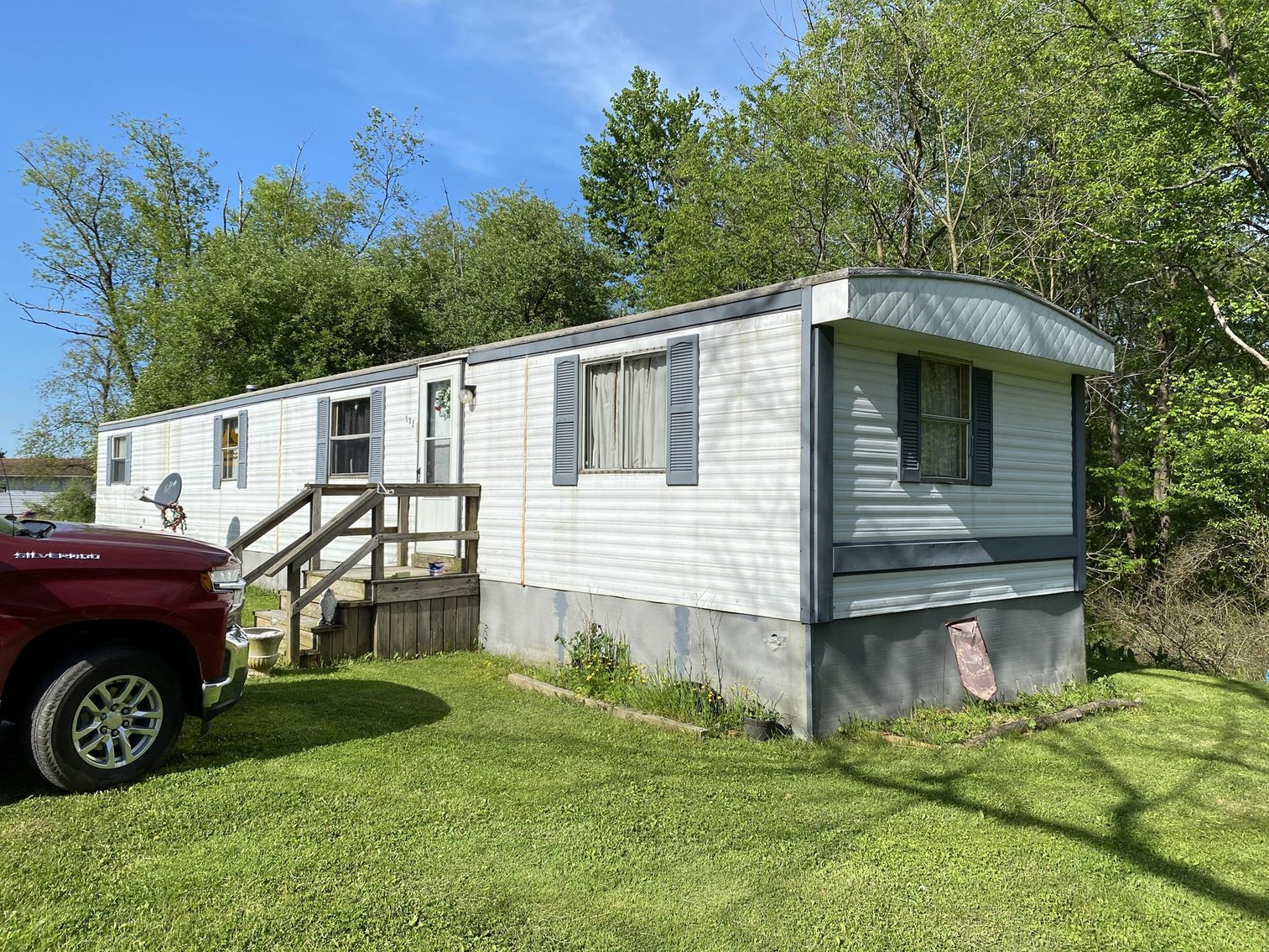 Image for Furnished Mobile Home Sold to the Highest Bidder