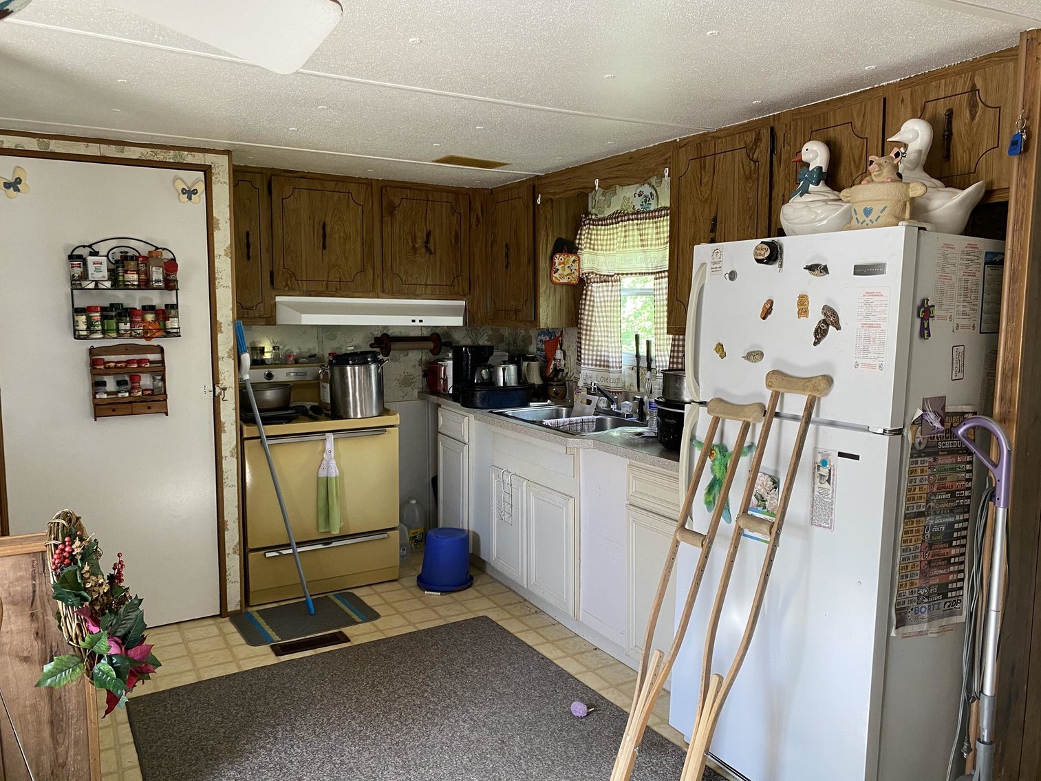 Image for Furnished Mobile Home Sold to the Highest Bidder