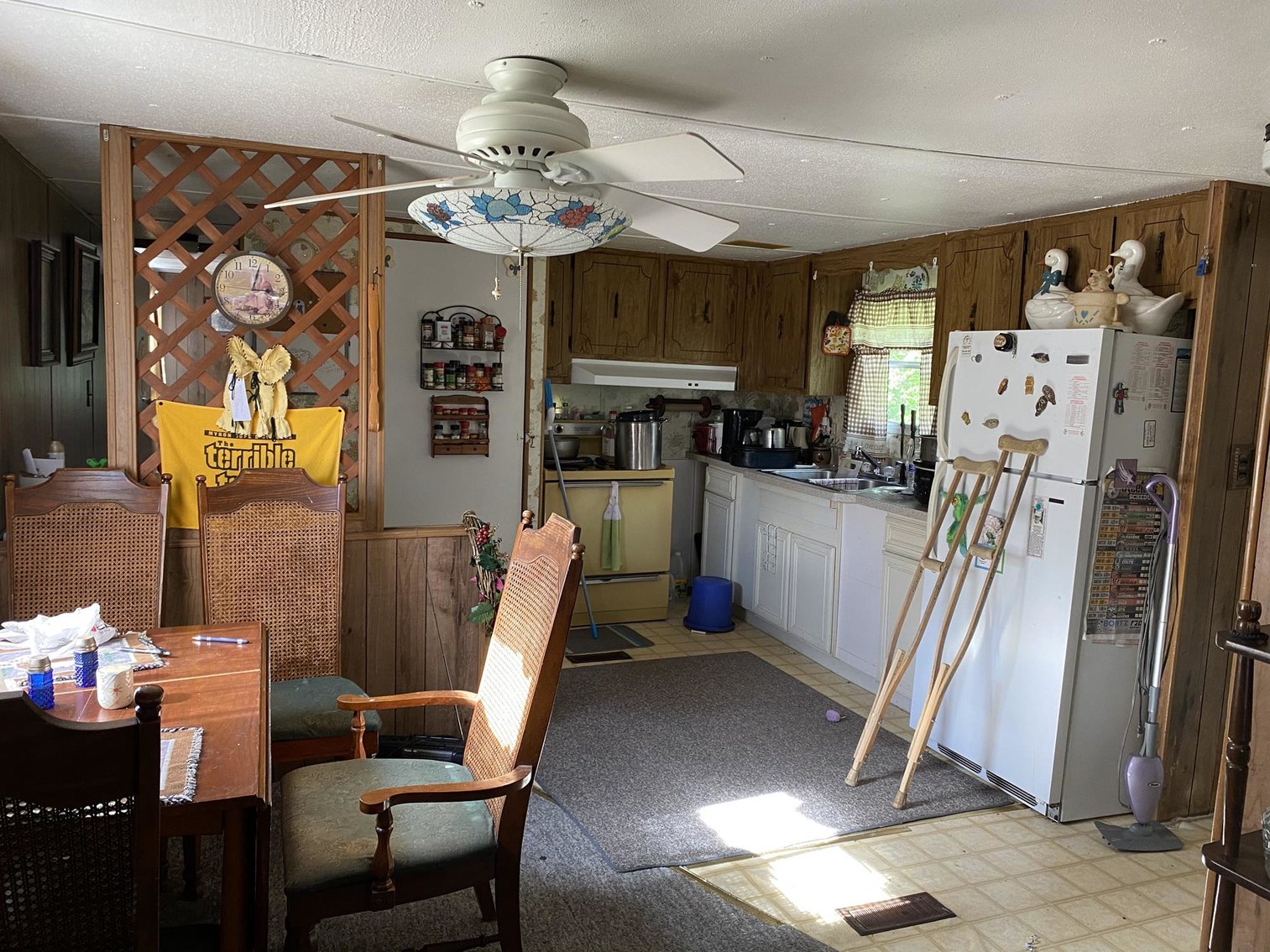 Image for Furnished Mobile Home Sold to the Highest Bidder