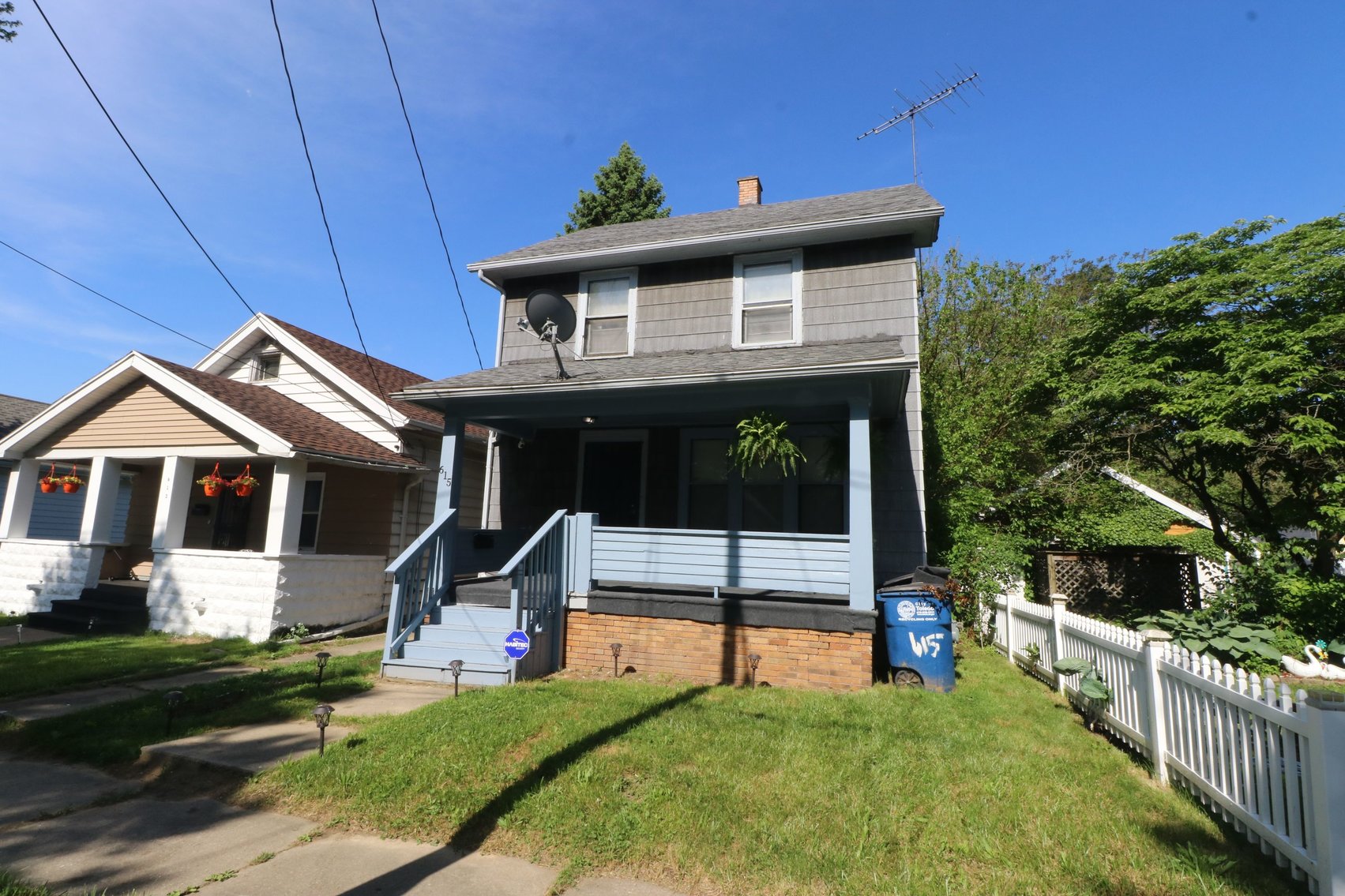 Image for MINIMUM BID AUCTION! $19,000 - 615 Waverly Avenue