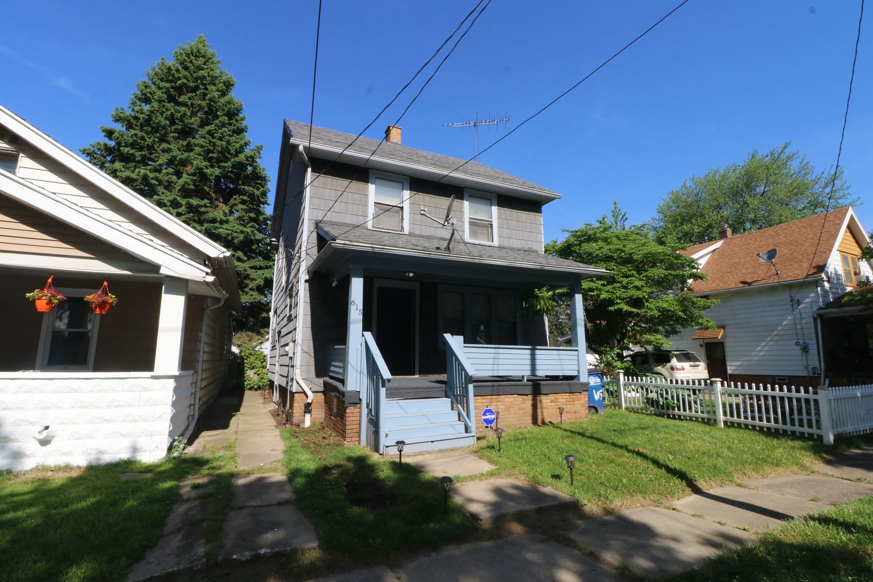 Image for MINIMUM BID AUCTION! $19,000 - 615 Waverly Avenue