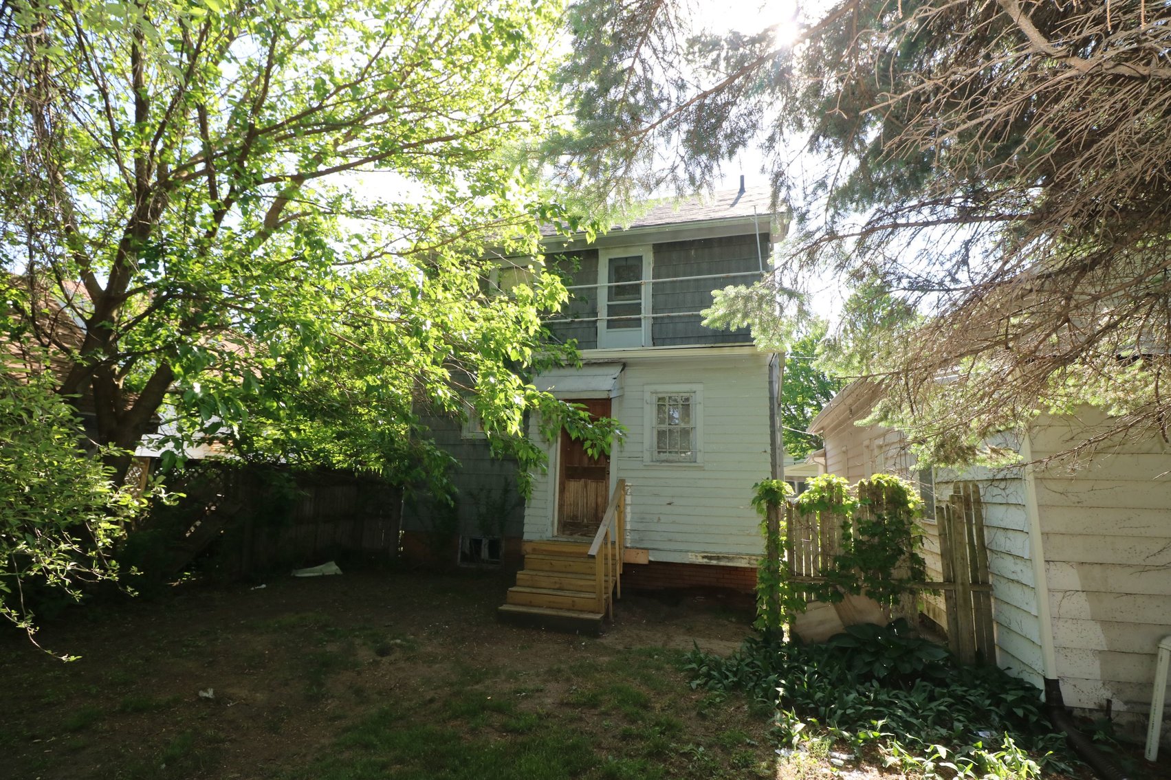 Image for MINIMUM BID AUCTION! $19,000 - 615 Waverly Avenue