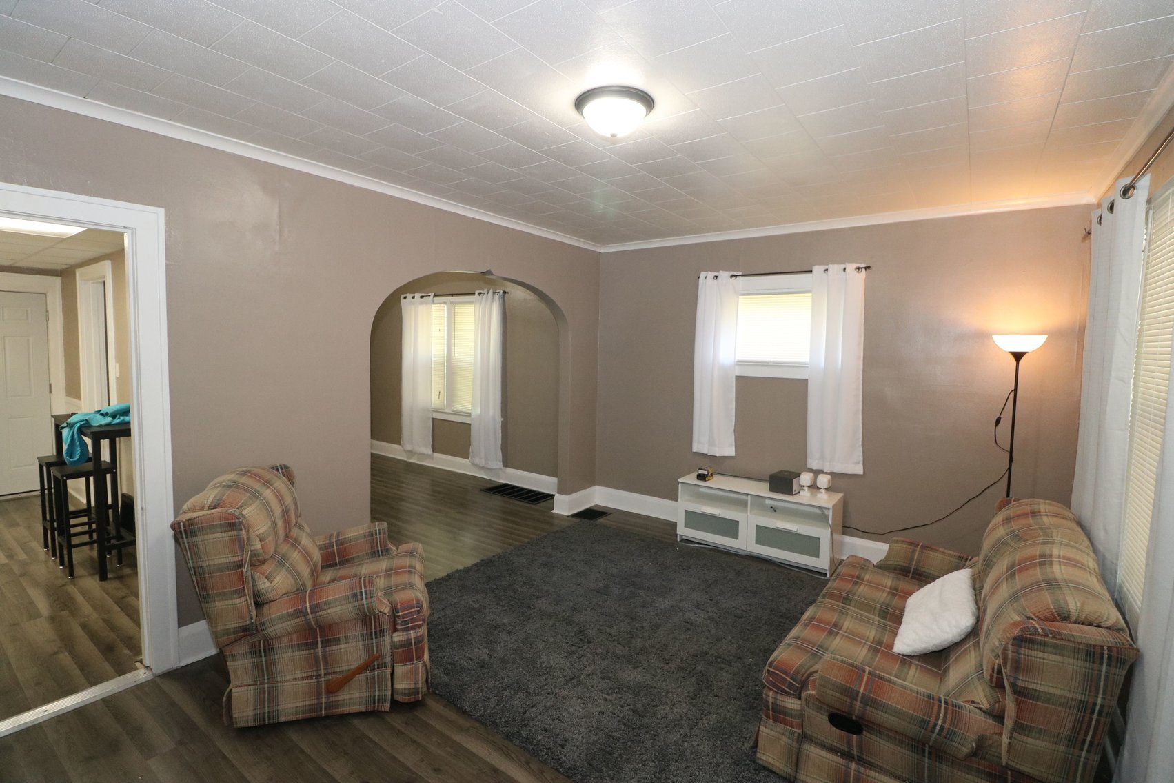 Image for MINIMUM BID AUCTION! $19,000 - 615 Waverly Avenue