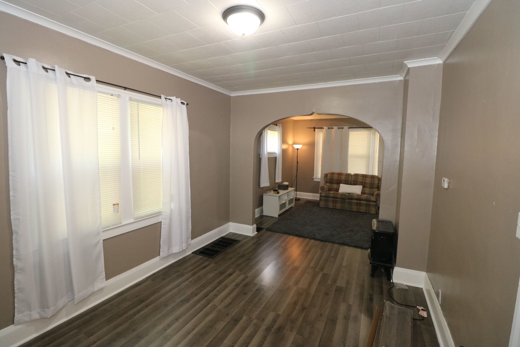 Image for MINIMUM BID AUCTION! $19,000 - 615 Waverly Avenue