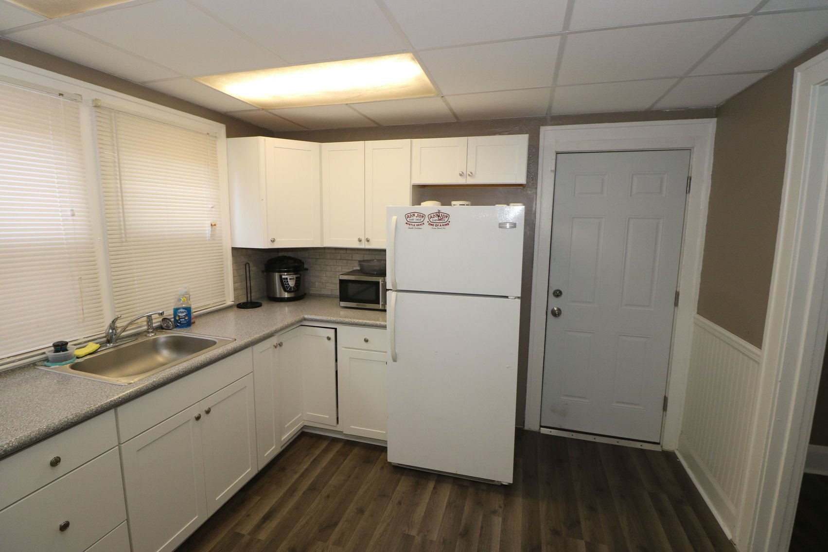 Image for MINIMUM BID AUCTION! $19,000 - 615 Waverly Avenue