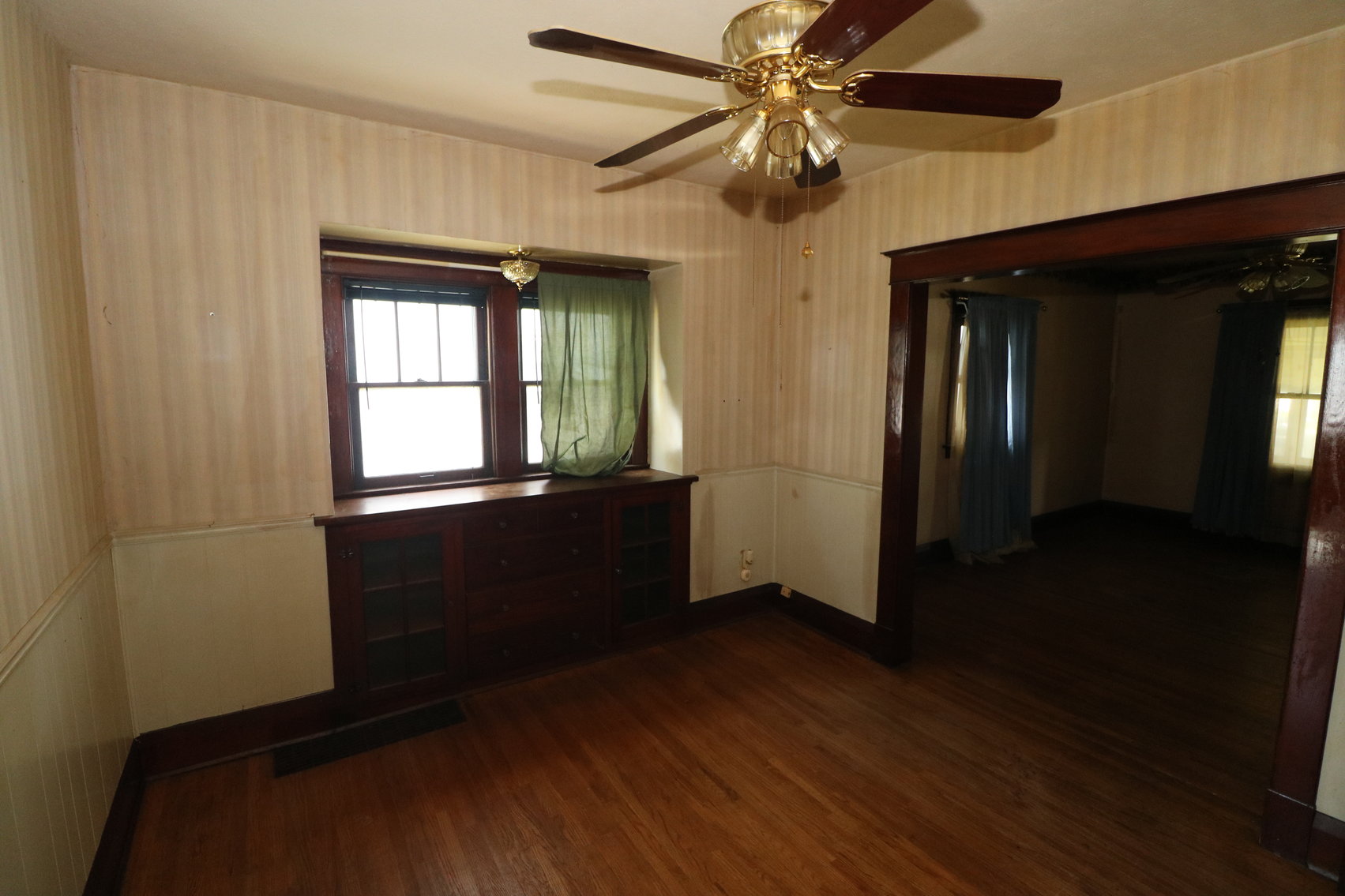 Image for ABSOLUTE AUCTION! - 729 Geneva Avenue