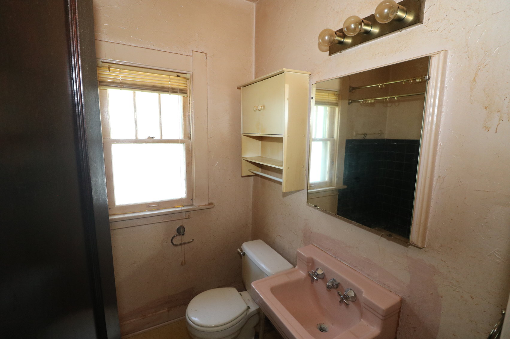 Image for ABSOLUTE AUCTION! - 729 Geneva Avenue