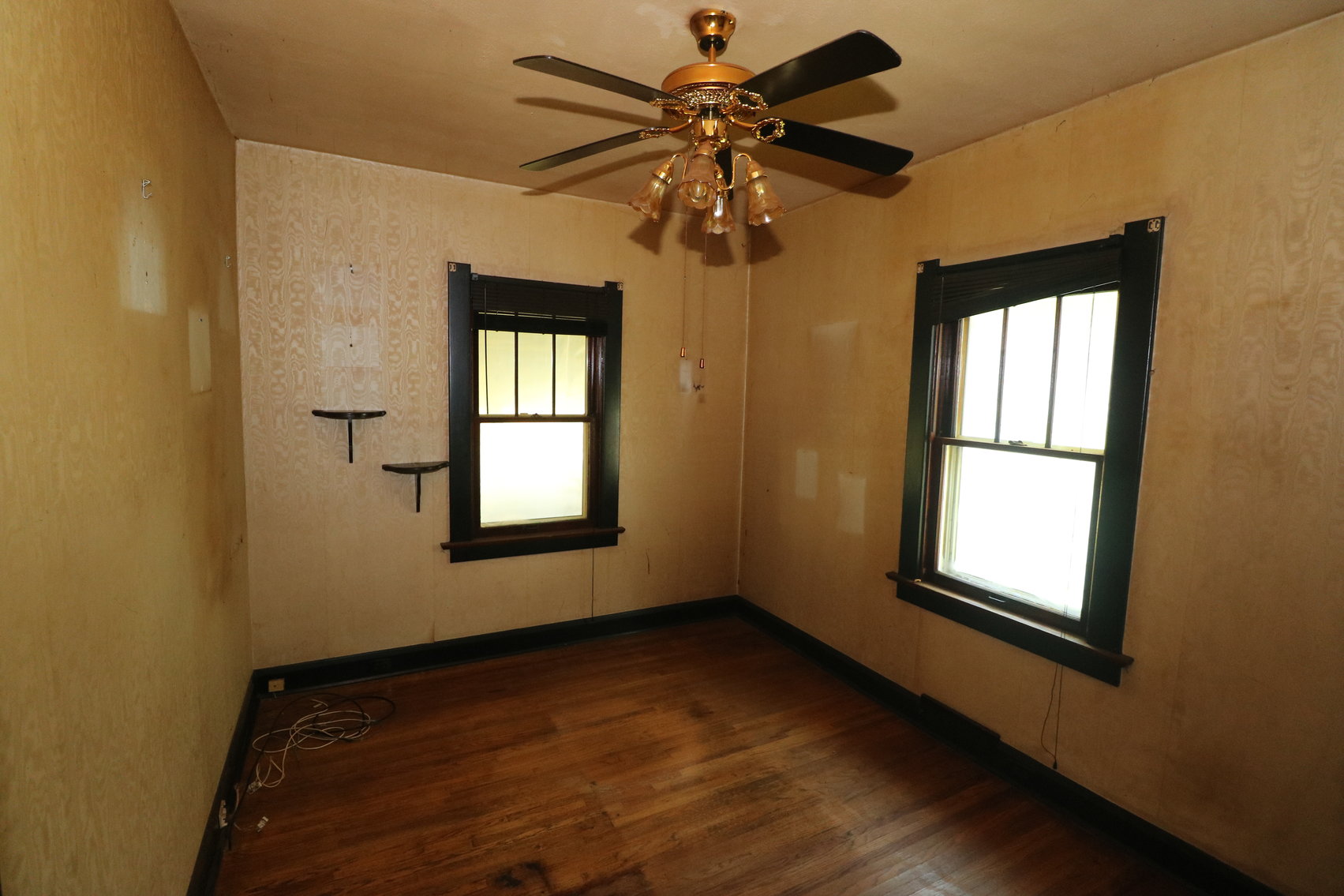 Image for ABSOLUTE AUCTION! - 729 Geneva Avenue