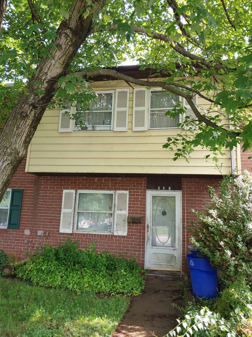 Image for 3 BEDROOM, 1 1/2 BATH VINYL & BRICK TOWNHOME