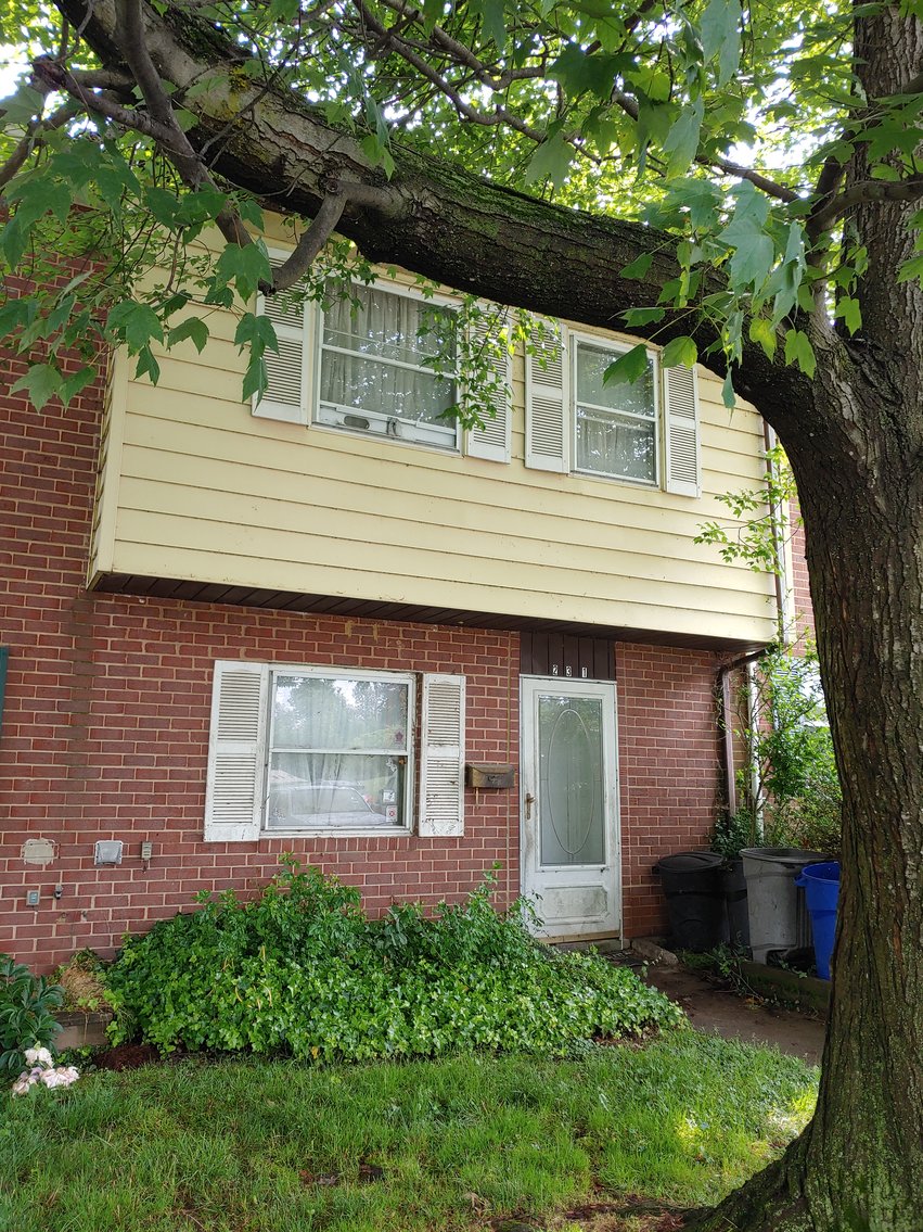 Image for 3 BEDROOM, 1 1/2 BATH VINYL & BRICK TOWNHOME