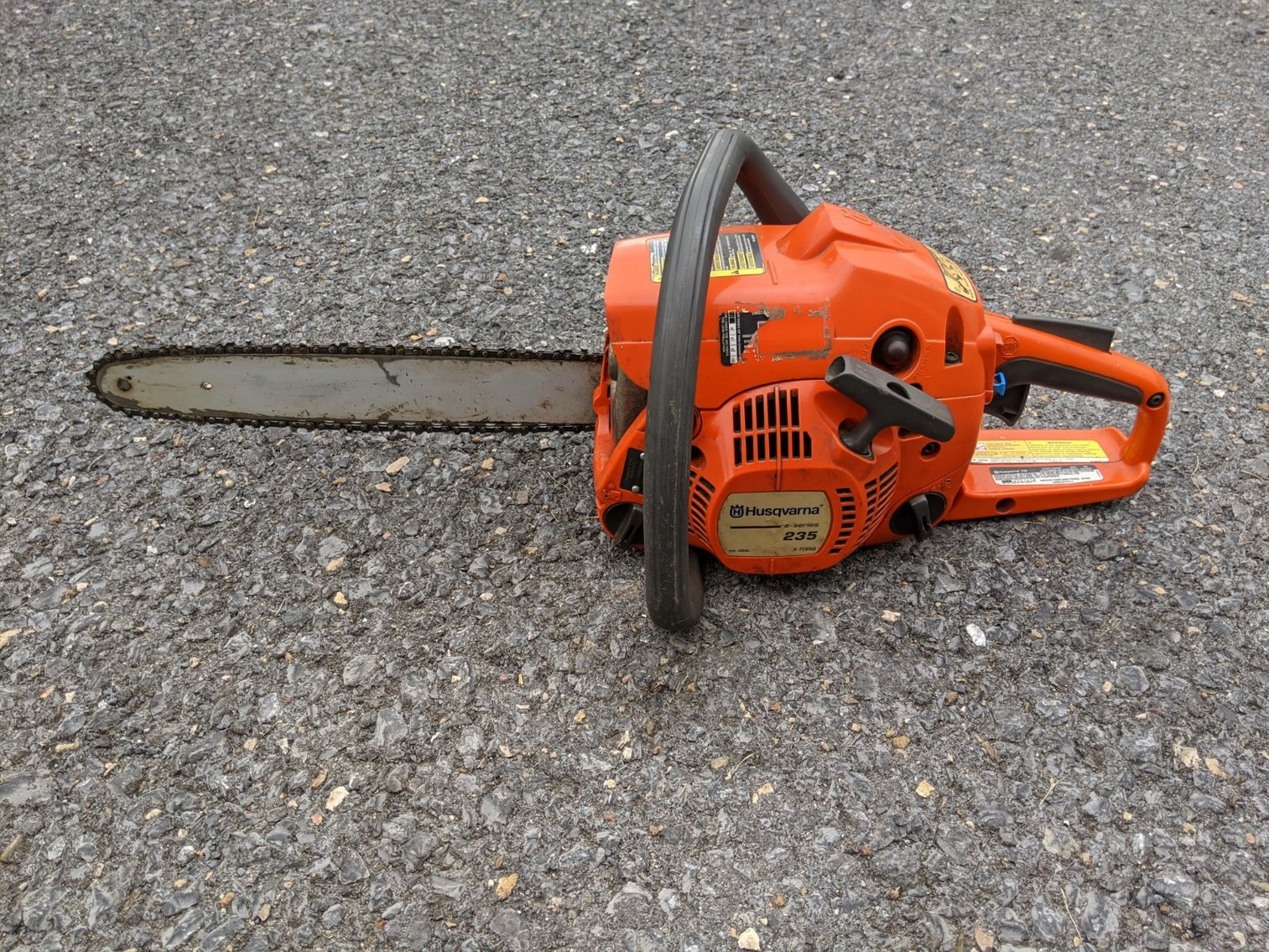 Husqvarna 235 Chainsaw