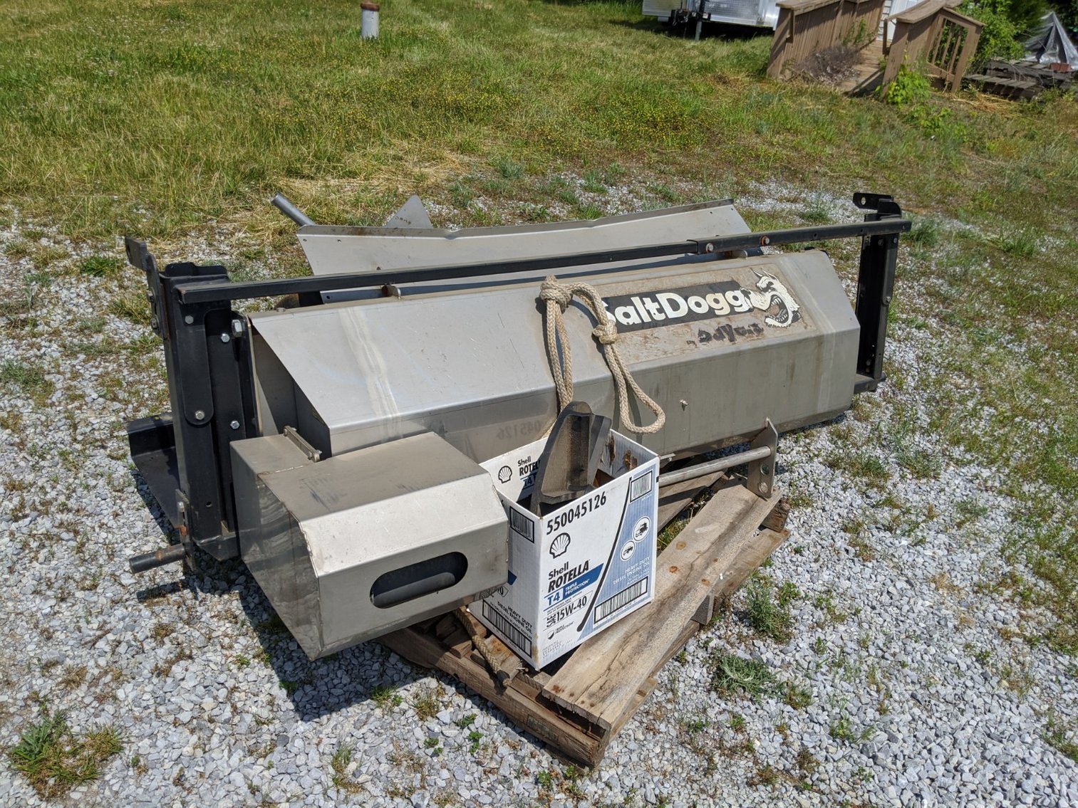 Salt Dogg 55535000 Salt Spreader