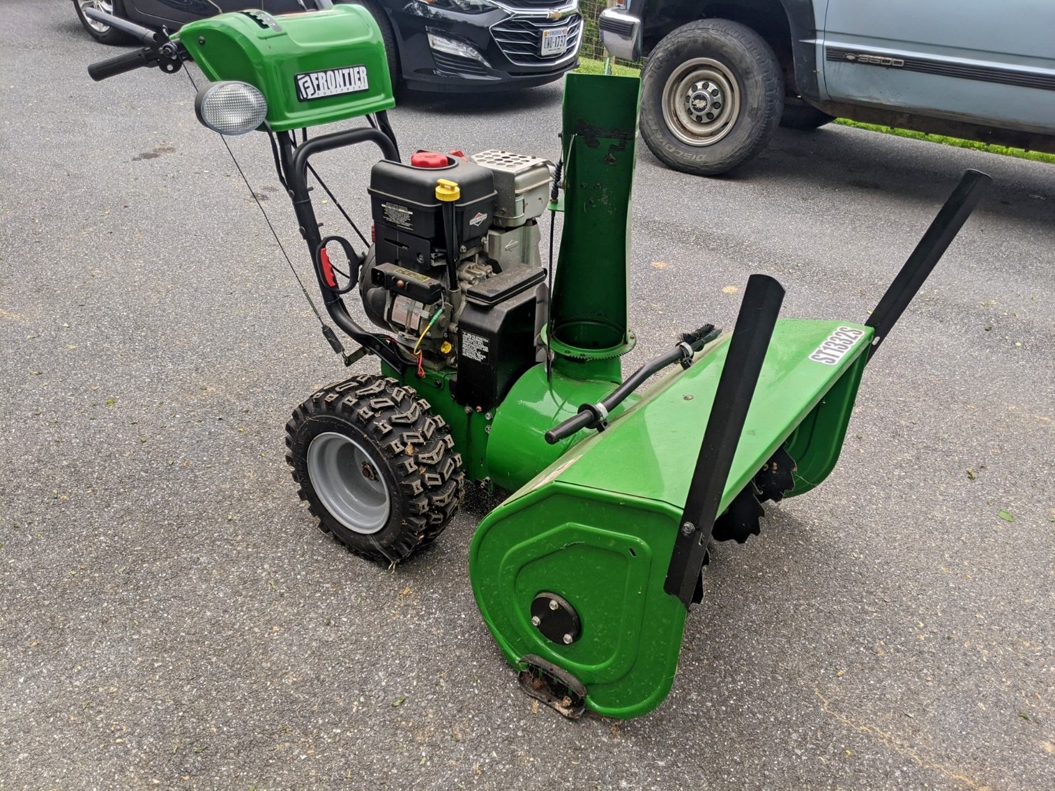Frontier ST1332S 32" Walk Behind Snow Blower