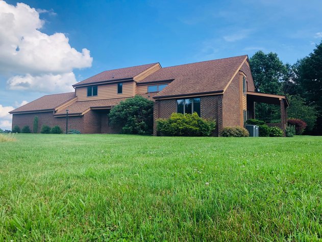 Image for Amazing Custom-built Home on 4+ Acres!