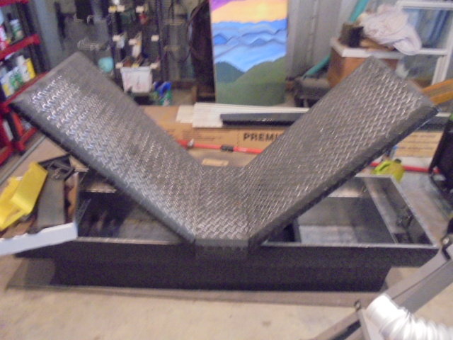 Image for PUBLIC ESTATE AUCTION (LIVING~MOVING)