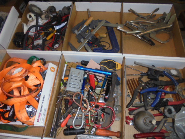 Image for PUBLIC ESTATE AUCTION (LIVING~MOVING)