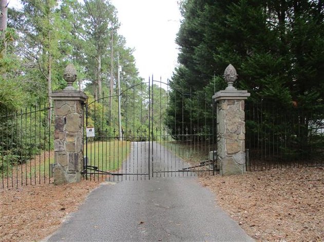 Image for LIVE AUCTION - SELLING HOUSE & PERSONAL PROPERTY August 8th @ 10:00 A.M.