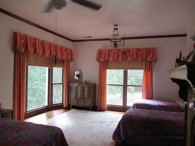 Image for LIVE AUCTION - SELLING HOUSE & PERSONAL PROPERTY August 8th @ 10:00 A.M.