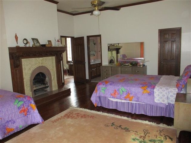 Image for LIVE AUCTION - SELLING HOUSE & PERSONAL PROPERTY August 8th @ 10:00 A.M.