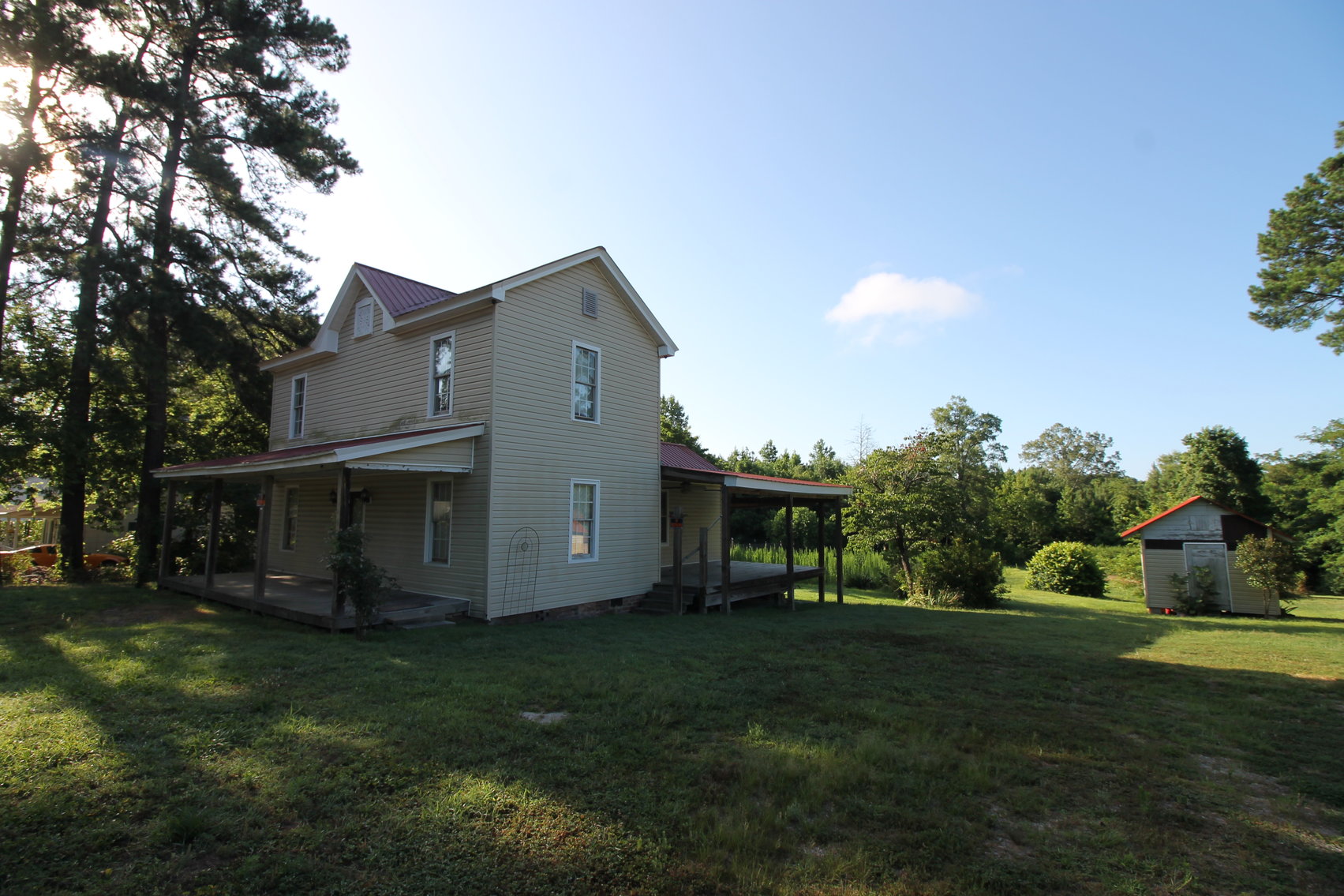 Image for Home & Lots - 3 BR/1 BA Home on .3 +/- Acre Lot AND Adjacent 3.3 +/- Acre & .7 +/- Acre Lots--SELLS to the HIGHEST BIDDER!!