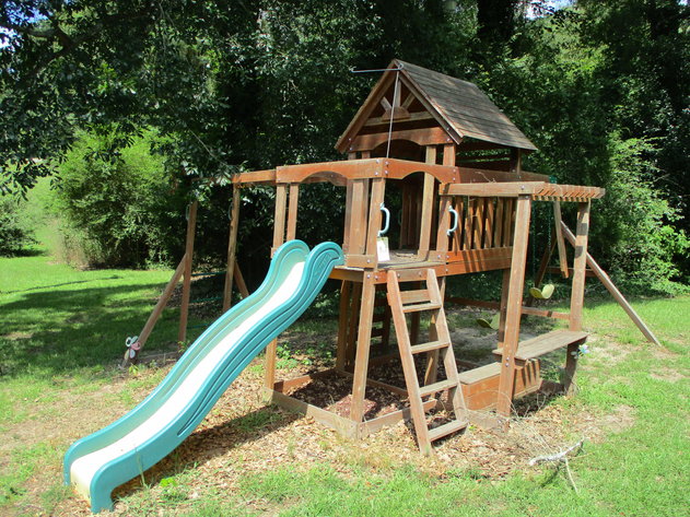 Image for LIVE AUCTION - SELLING HOUSE & PERSONAL PROPERTY August 8th @ 10:00 A.M.