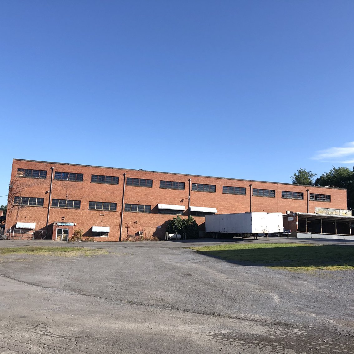 COMMERCIAL REAL ESTATE AUCTION Bristol, TN